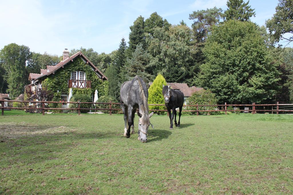 Domaine Du Vertbois La Haye-du-Theil Экстерьер фото