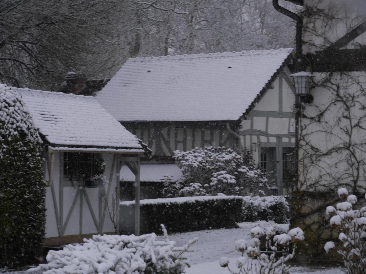 Domaine Du Vertbois La Haye-du-Theil Экстерьер фото